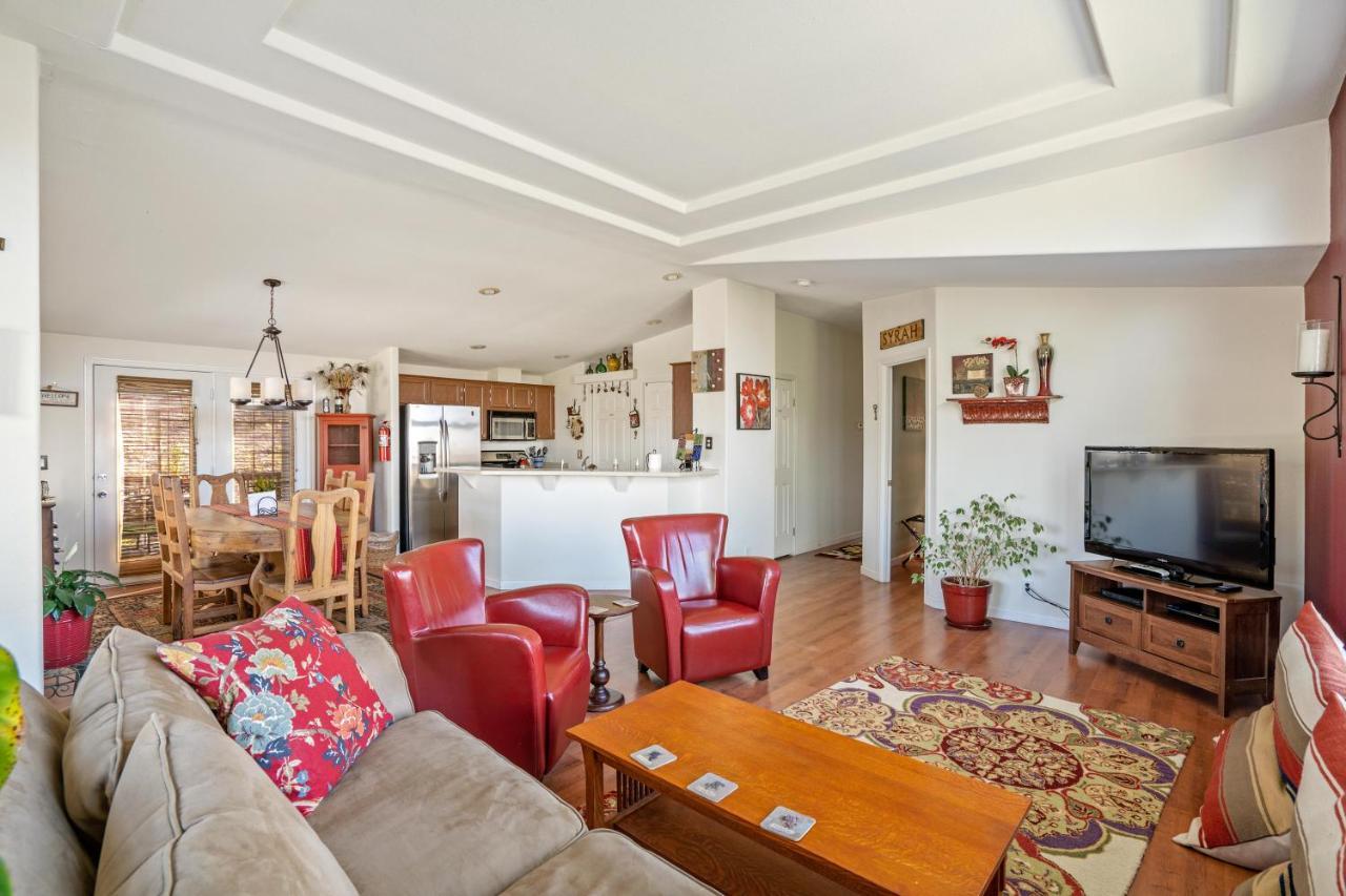 Sirena Vineyard Resort - 3 Bedroom Guest House ปาโซโรเบิลส์ ภายนอก รูปภาพ